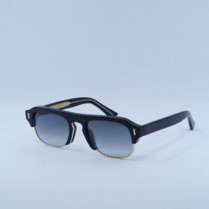 🕶️ New Cutler and Gross CG1353S 001 Sunglasses - Black on Crystal Frame